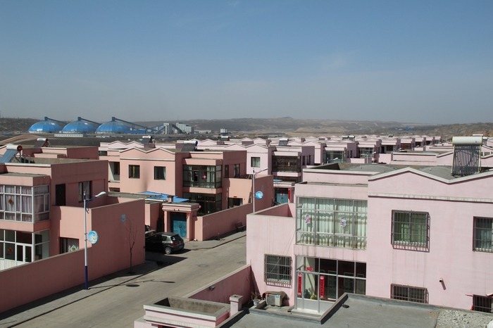 大柳塔贫困乡村变身记