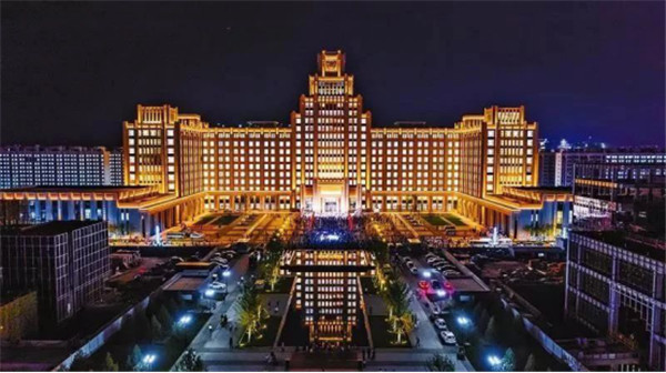 汗水在创新港凝结成世界之光