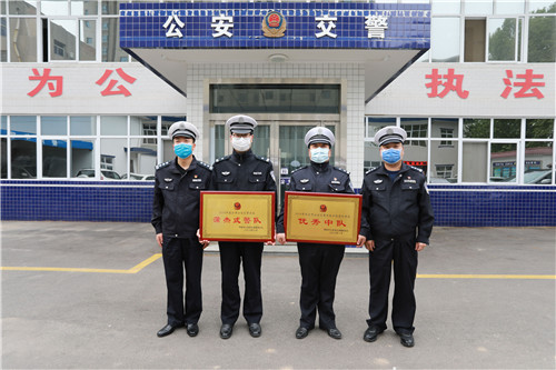 渭南市公安局交警支队副支队长赴澄开展送奖到岗活动