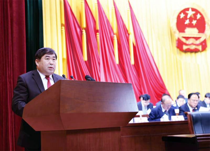 神木市人民法院院长杨文清在神木市人大会上作报告.