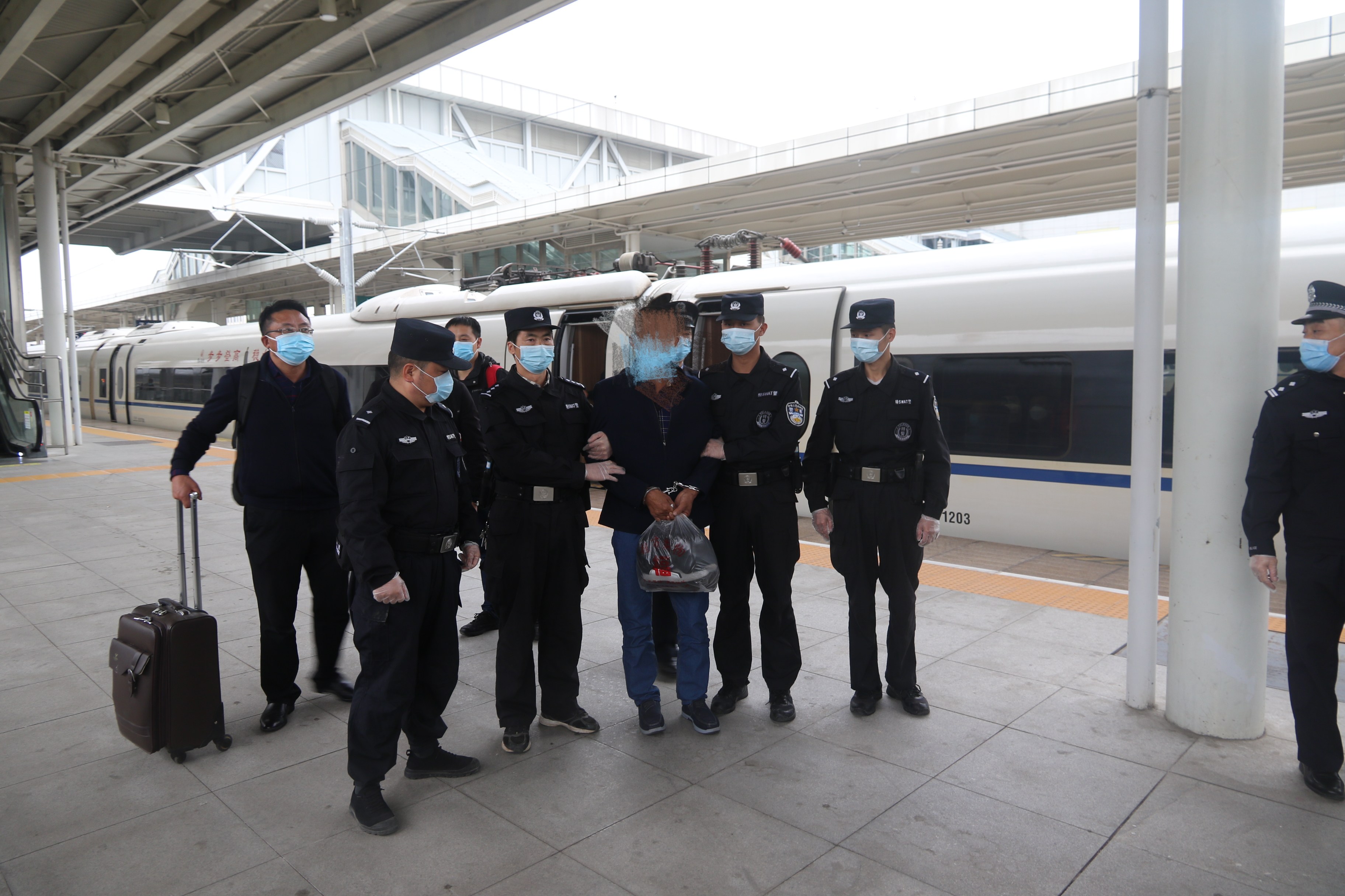 南郑公安侦破1997716命案积案