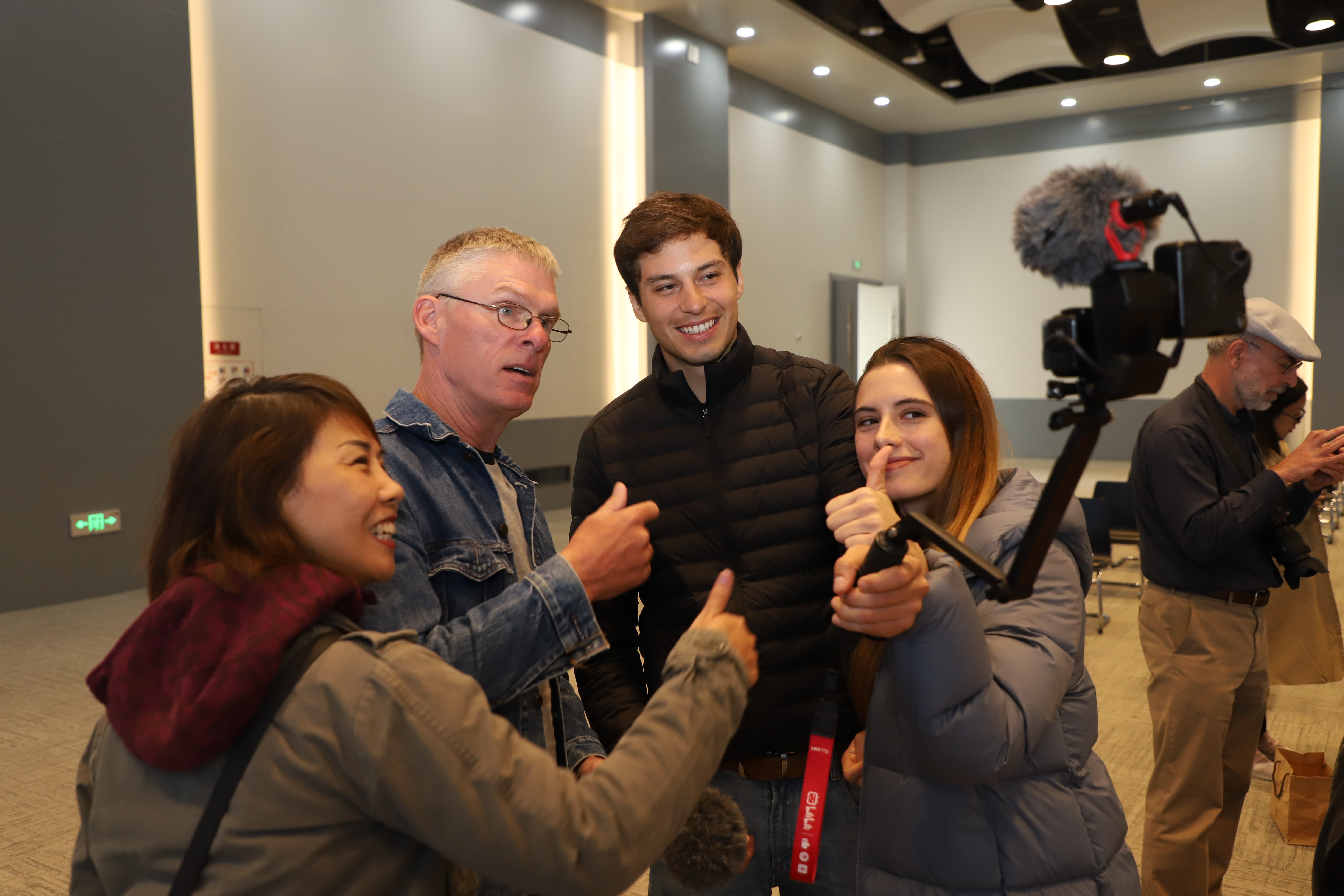 外国网红解码幸福陕西大型融媒体采访活动在西咸新区启动