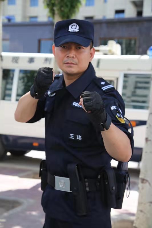 67栉风沐雨练精兵 淬火砺剑铸警魂_面孔_西部法制传媒网_西部法制