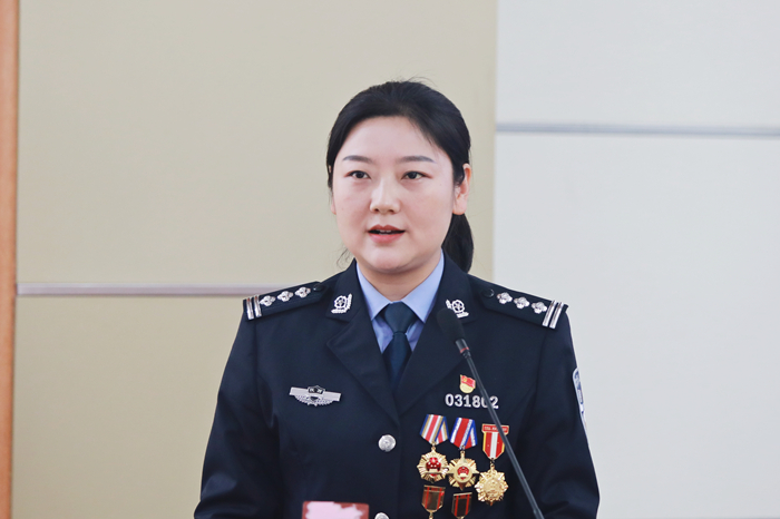 汉中市公安局举行周莉同志先进事迹报告会