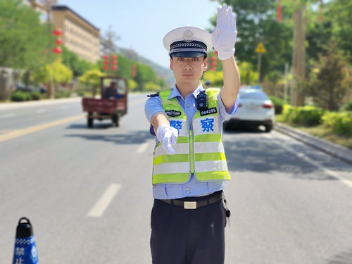 吴起县公安局交警大队组织开展缉查布控实战演练活动