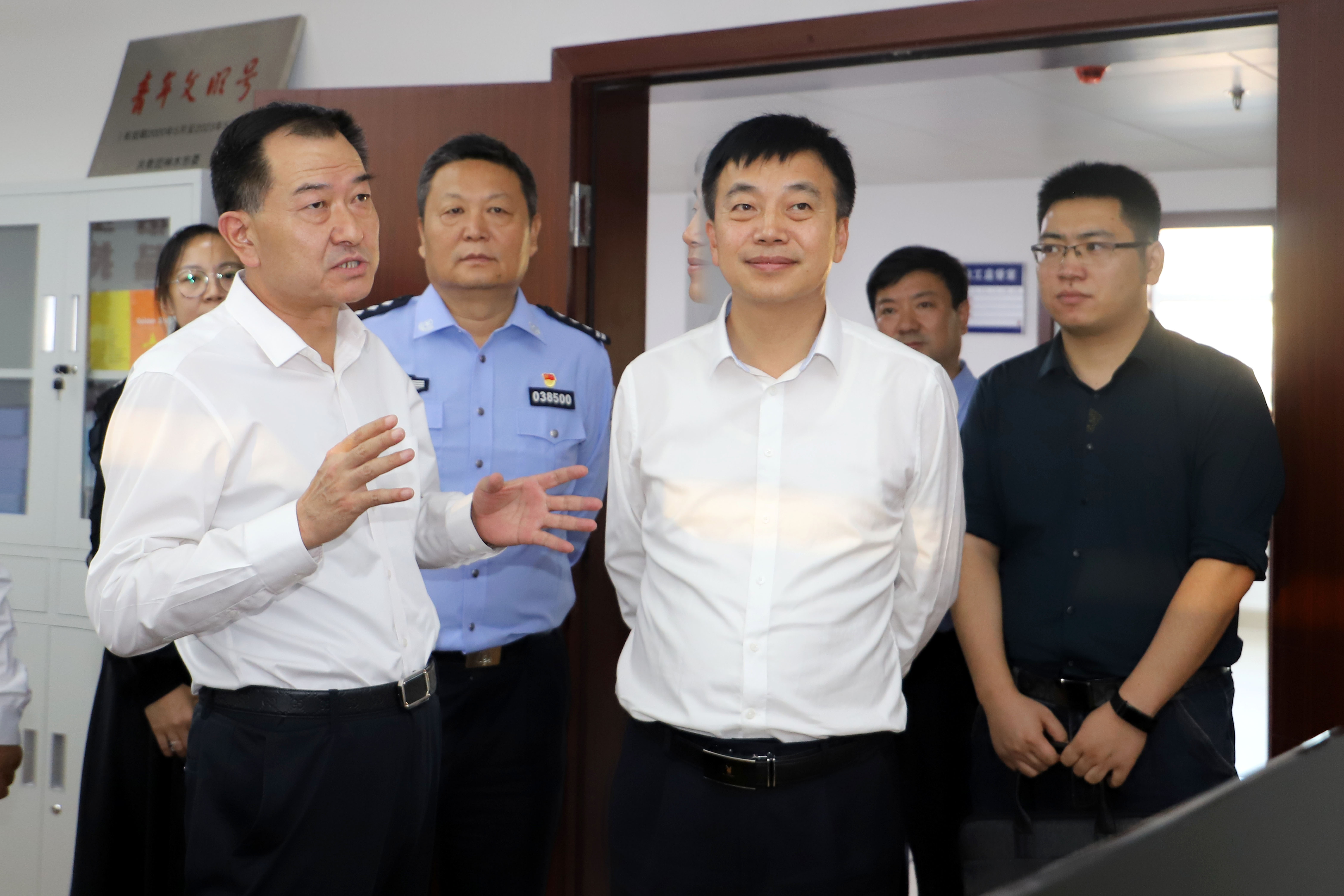 神木市委政法委书记调研指导公安工作