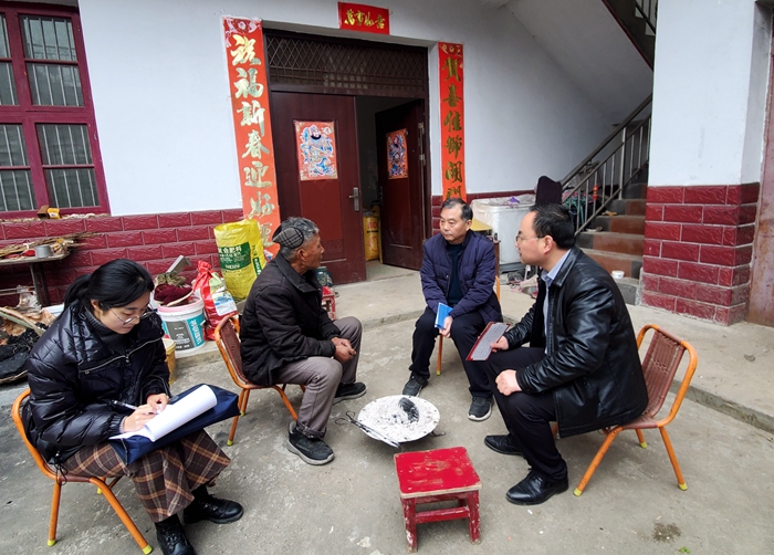 难"活动的实施方案》,成立以县委常委,政法委书记张顺喜为组长的"进