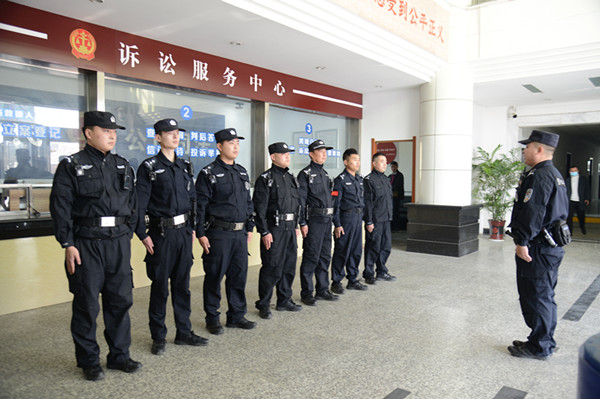 华阴法院司法警察大队圆满完成实战化训练及年度工作考核