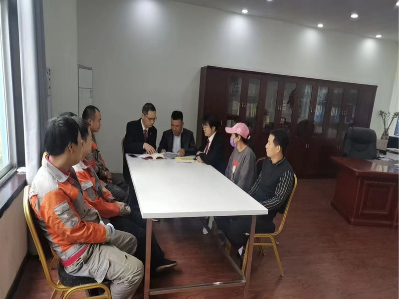 小举措大动能,法宣进企促营商2_副本.jpg 小举措大动能,法宣进企促营商2_副本.jpg