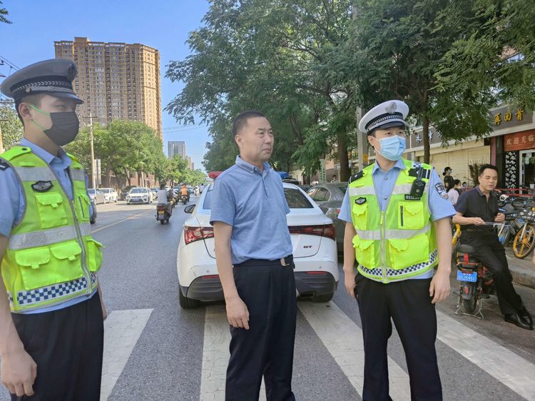 西安交警雁塔大队提前部署演练护航高考