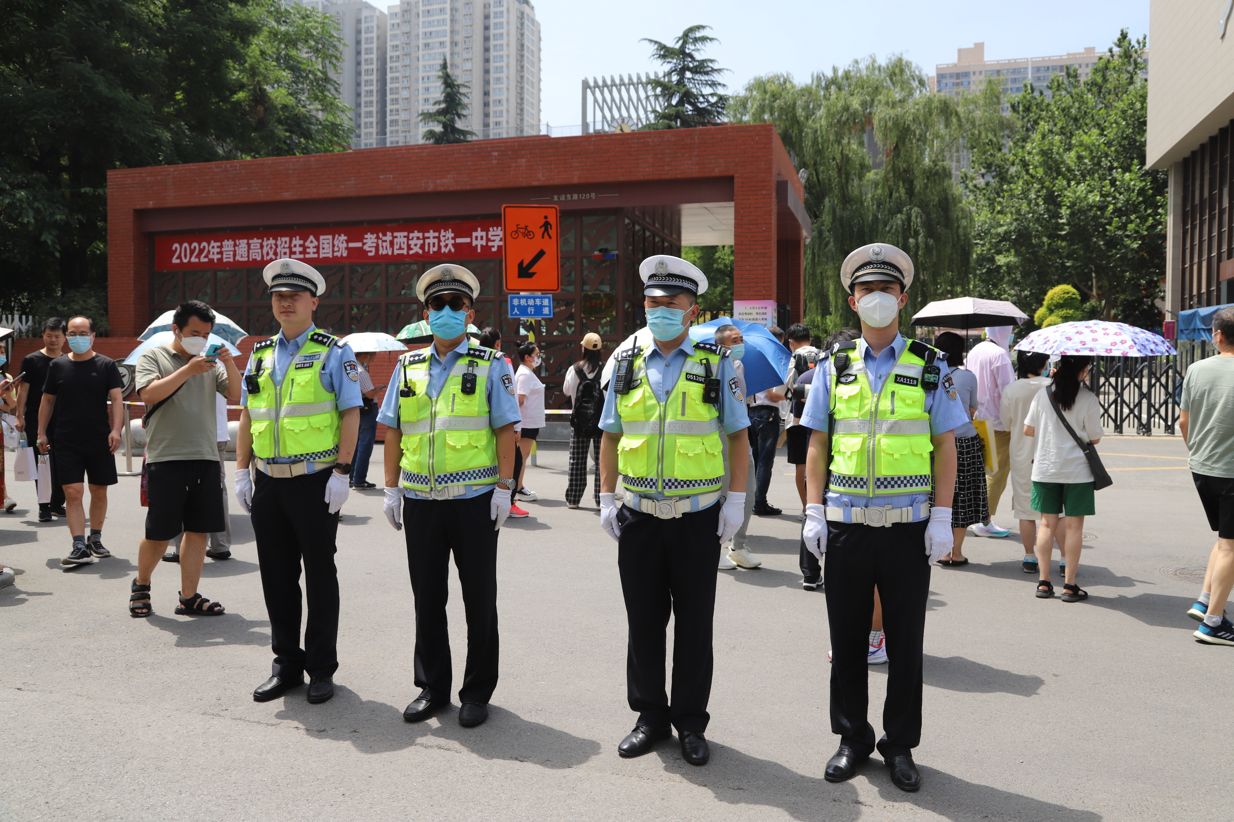 西安交警执勤图片图片