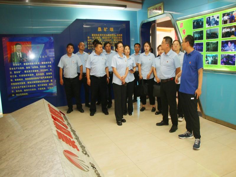 参观展室+卫02_副本.jpg 参观展室+卫02_副本.jpg