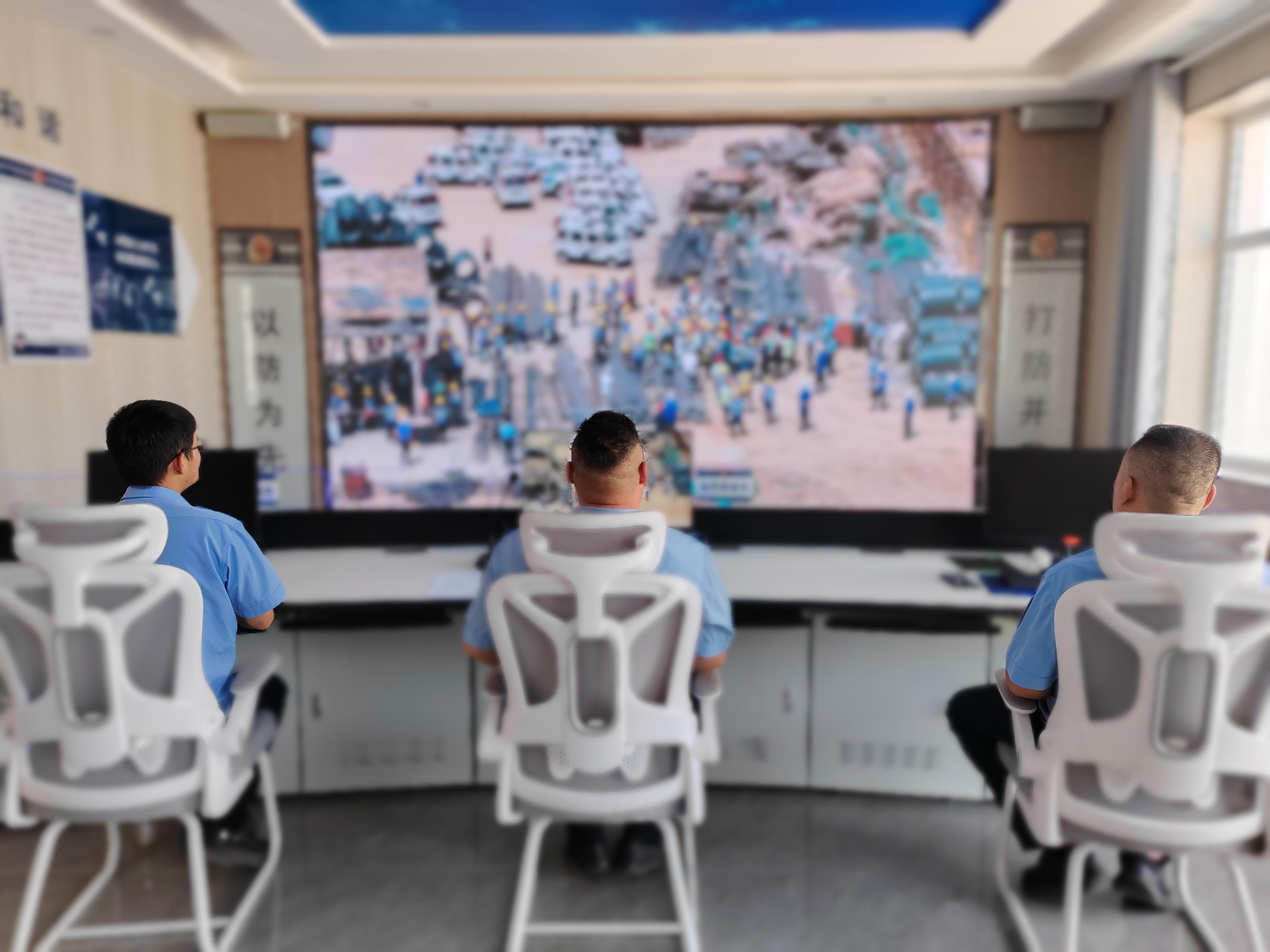 百千工程在推进东郊派出所:民警这样围着群众转_一线传真_西部法制